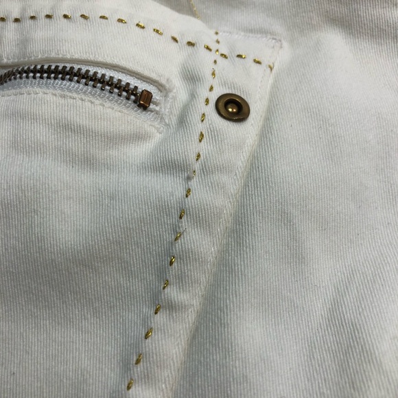 Simon Chang White Denim Jeans with Gold accents Size 18 - Picture 2 of 15